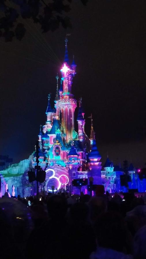 L'Essentiel, Proche De Disneyland Paris 2 Chambres Et 2 Sdb Chessy  Exterior foto